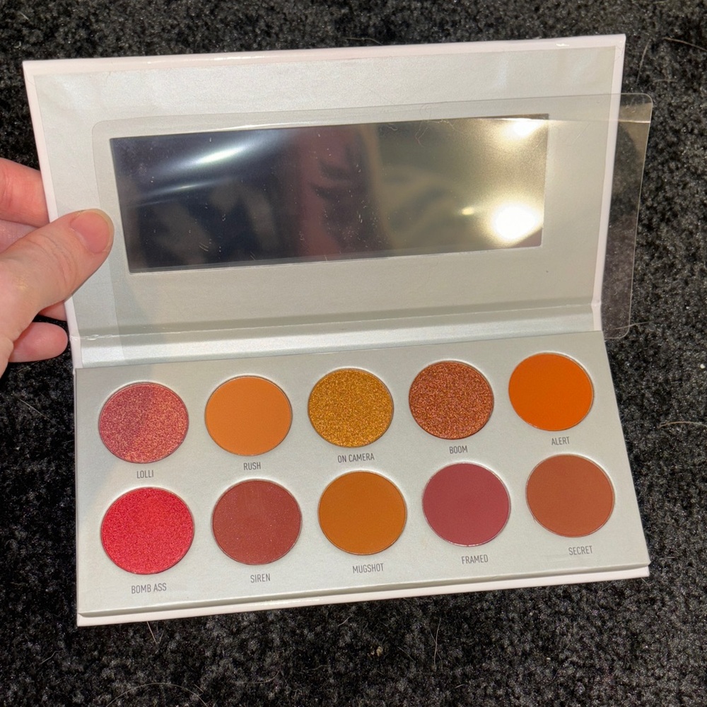 Morphe Eyeshadow Palette - Vibrant Warm Collection